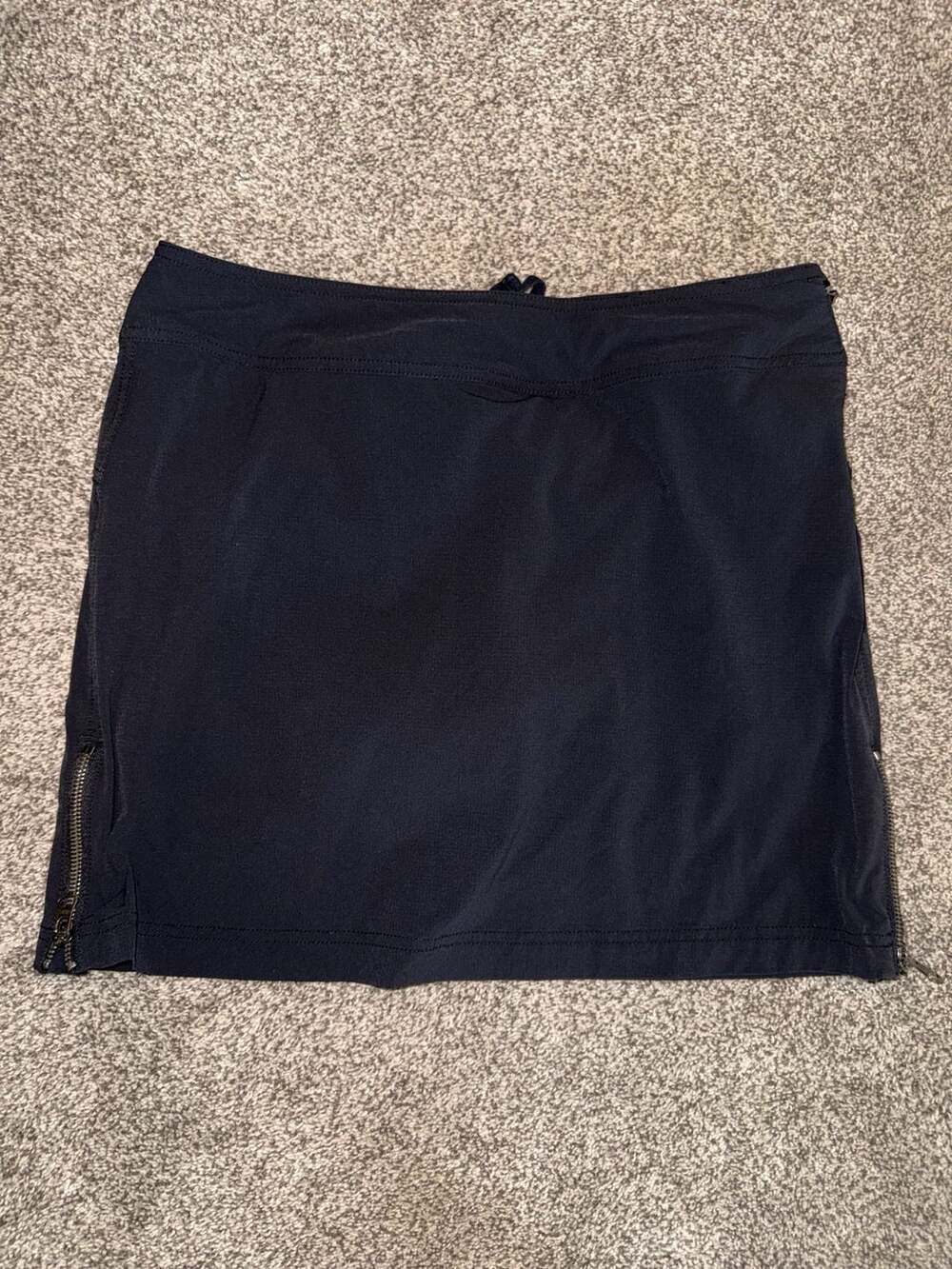 Athleta Women's Black Athletic Skort with Side and Back Zip Pockets Size 8